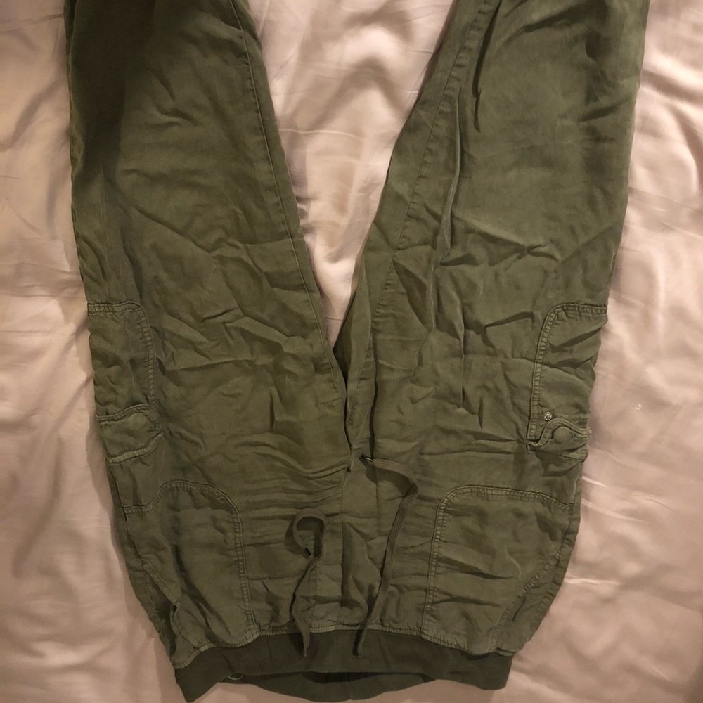 American eagle green cargo joggers